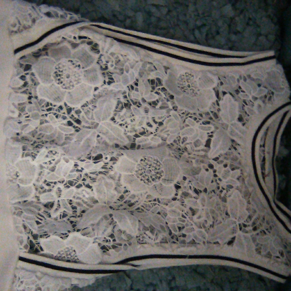 Lace muscle tank top